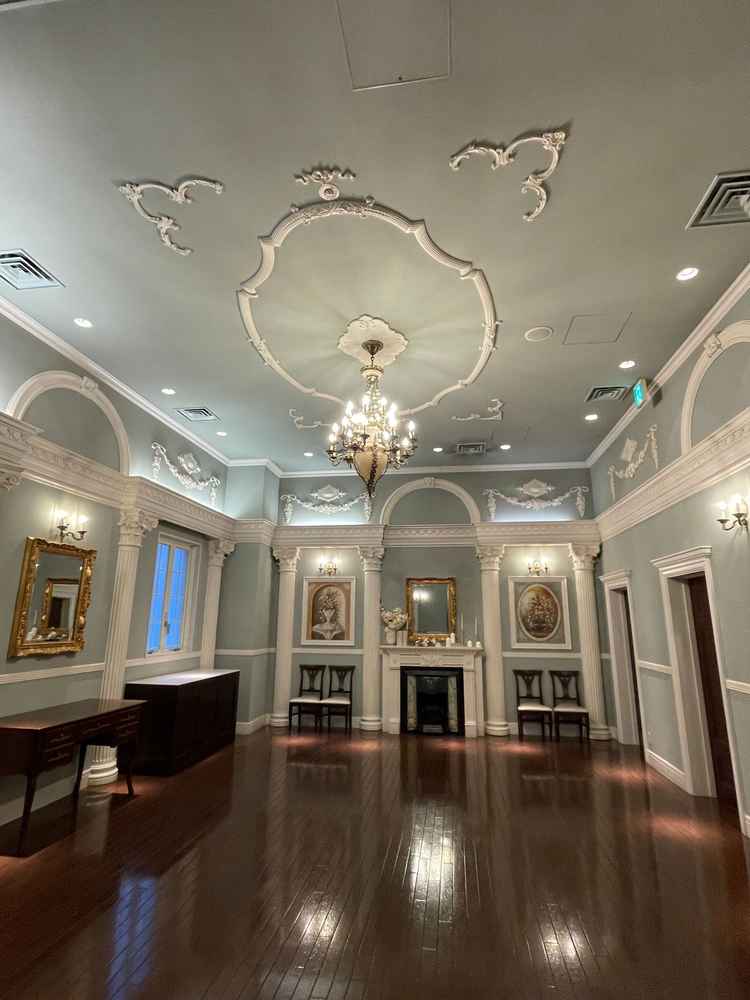 チャペル前スペースも素敵でした。壁には写真を飾ったりすることもできるみたいです。