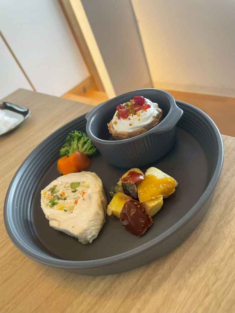 犬用の試食プレート。本番ではスープも追加されるとの事。