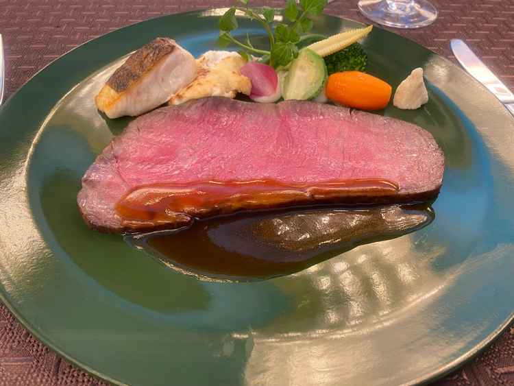 ローストビーフが大変おいしかったです。