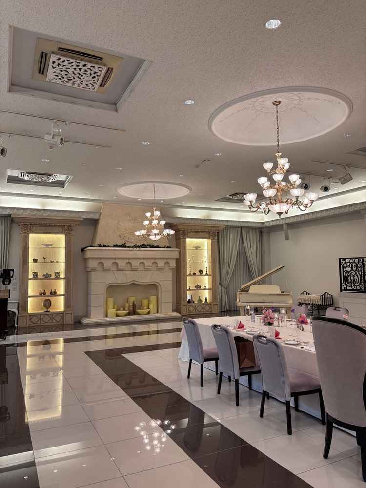 ガーデン付きの披露宴会場で演出の幅も広い