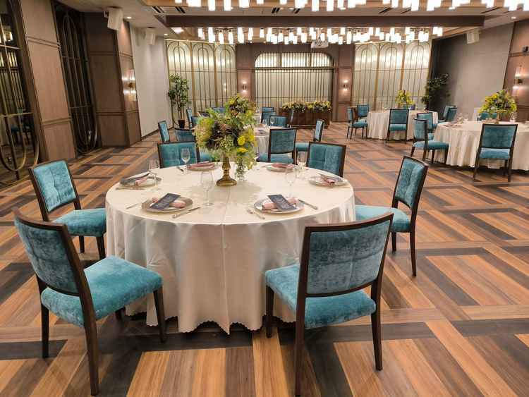 披露宴会場　明るく広くて大人数でやるには最適なお部屋でした。