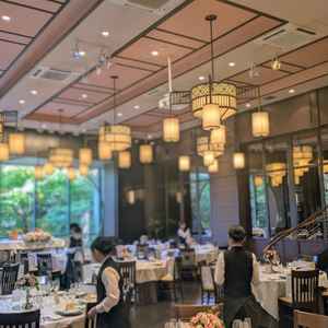 オリエンタルガーデンという披露宴会場。南国のような雰囲気の会場だった。