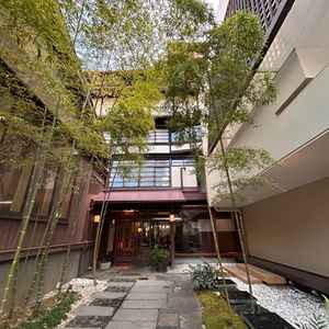 入り口に入ったところ。