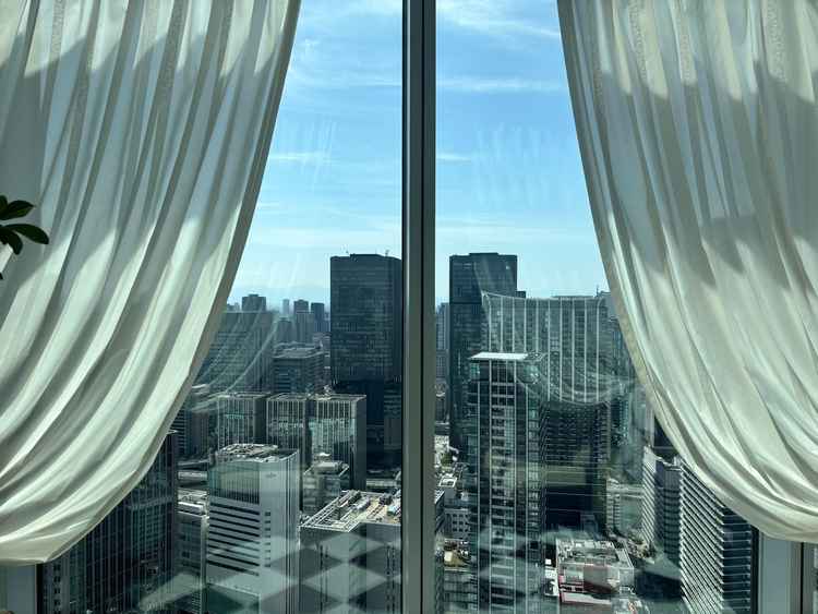 高層階から見下ろす景色が美しく街並みが一望できて開放感があり特別な気分を味わえる素敵な眺めでした
