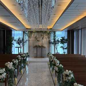 チャペル。木目調の落ち着いた雰囲気が気に入った。