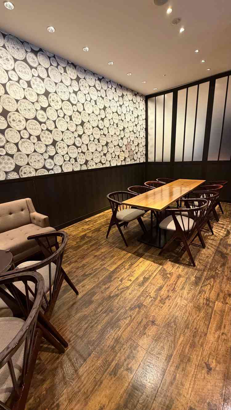 親族用の控室が他のゲストのラウンジと別で設けられており、ゆったりしていて居心地がよさそうでした。