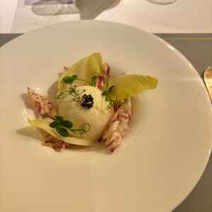 試食会での料理。食べたら幸せな気持ちになるくらいとても美味しい。高いコース内に入っているメニュー。