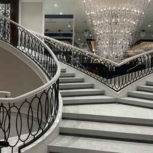 コンコードという披露宴会場です。両側階段が魅力的です。