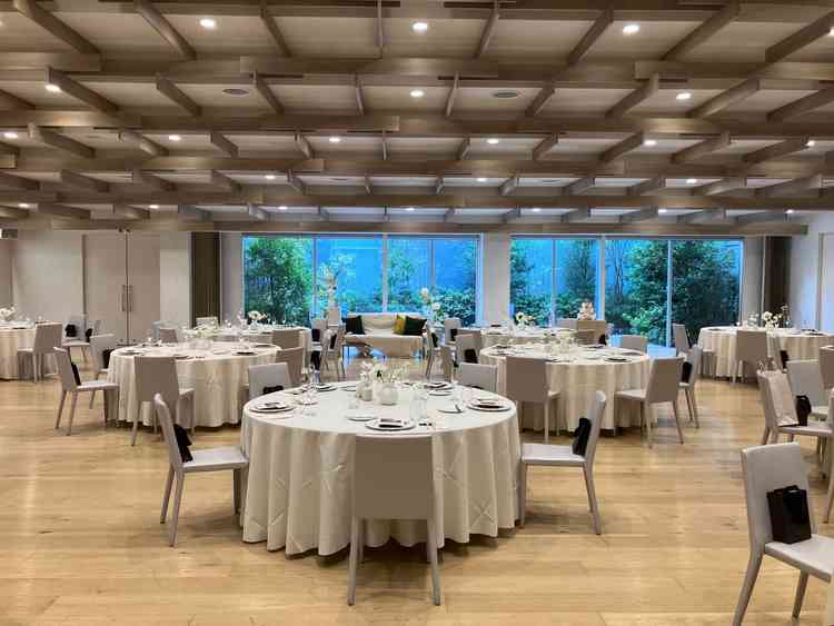 広い方のバンケットルームは天井も高く、とても開放感がありました。