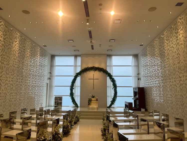 チャペルの写真です。横壁のレースが、よく見ると色んな動物の形をしていて可愛かったです。