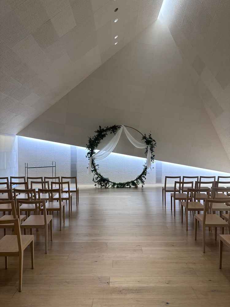 天井が高く明るい空間でした。