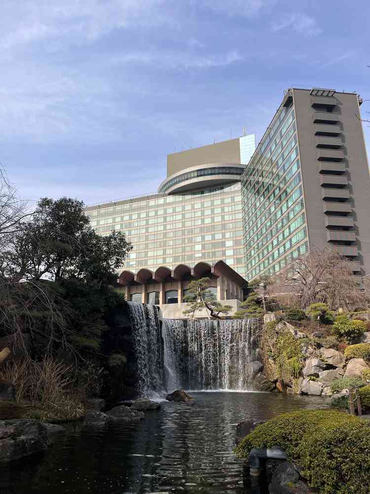 日本庭園の滝です。