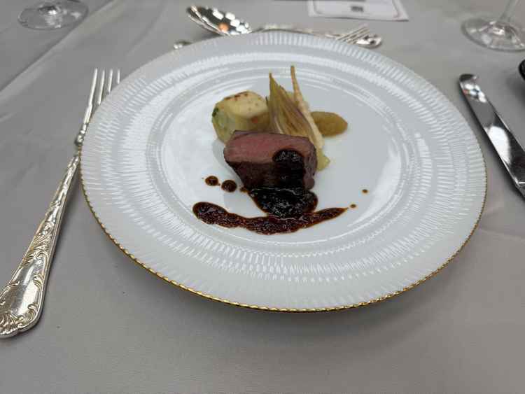 メイン料理（フランス料理）