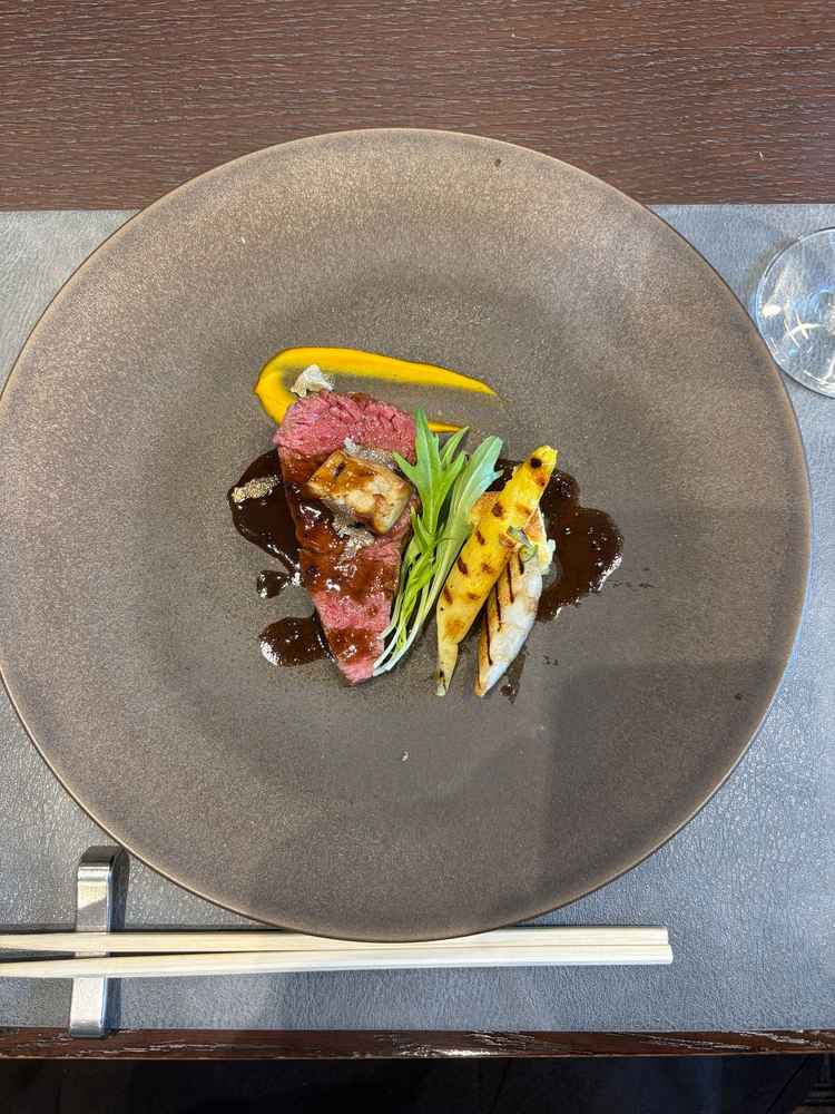 当日の結婚式で使用されている食材を活用した特別メニューをいただきました。