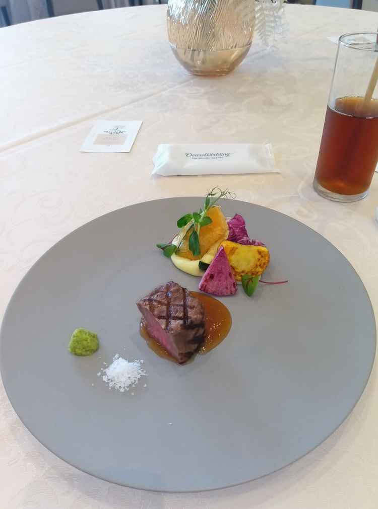 やわらかさ満点でした。味もワサビや塩にマッチしたソースでした!!!