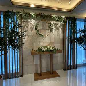 チャペルの奥。逆光にならないよう、あえて壁にしているとのことで、写真写りも良さそう。