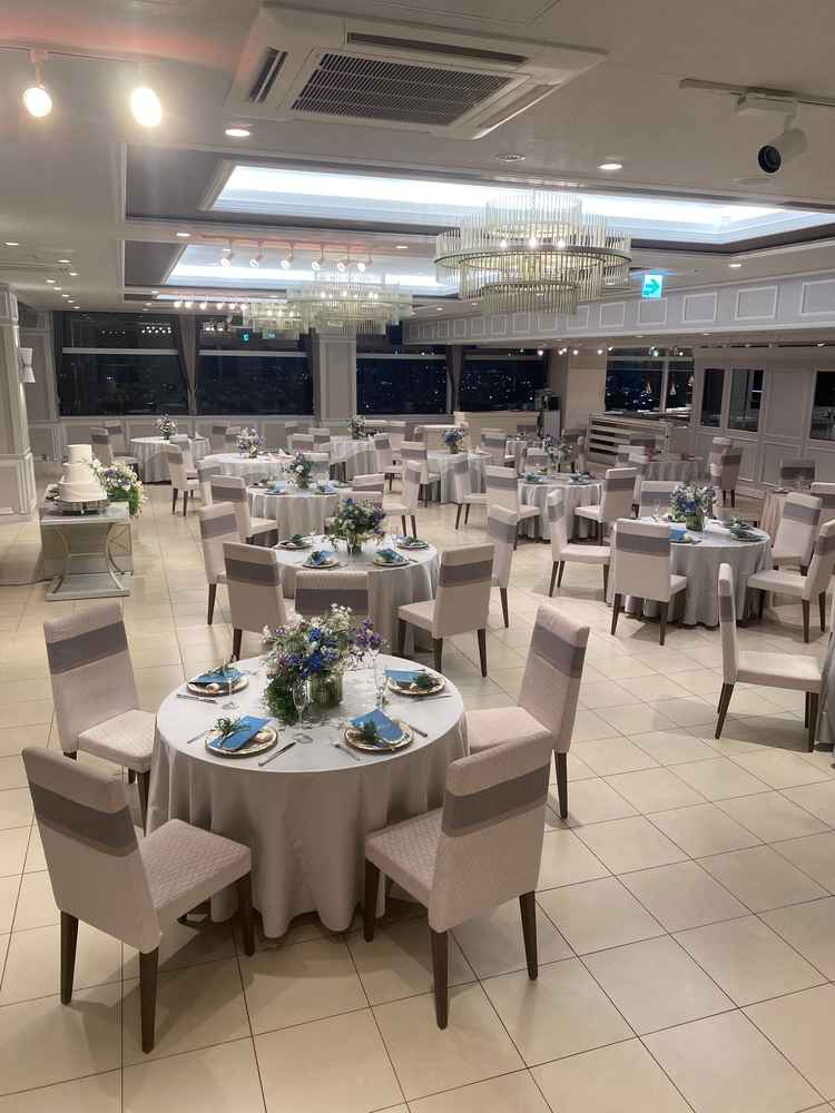 披露宴会場がとても広く、様々な仕掛けがあり、楽しかったです。