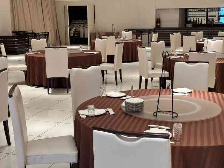 こちら宴会場ラプソディです。明るい雰囲気があり素晴らしかったです。