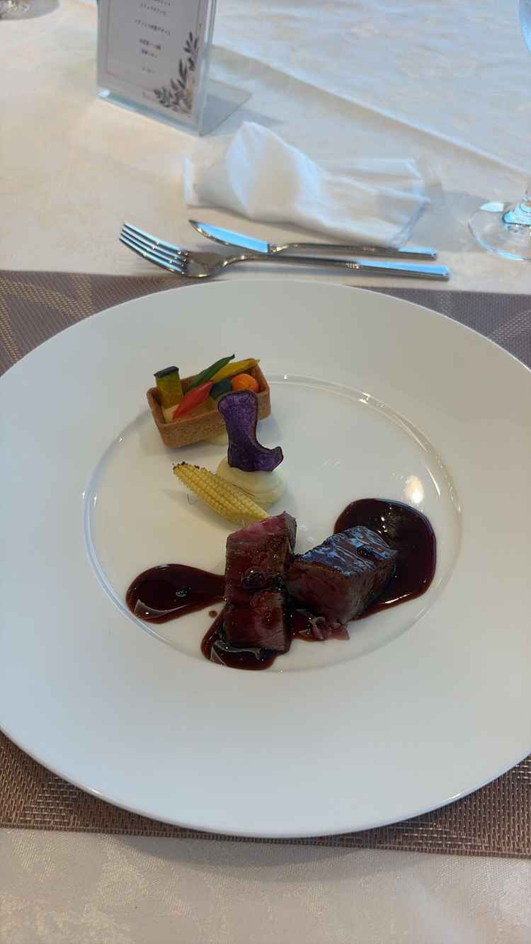 コース料理の試食で出てきた1品。お肉料理でメインの1品。