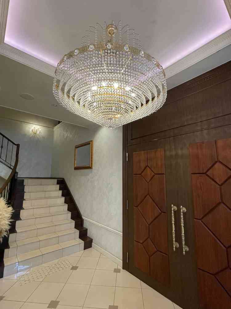 ウィズリー玄関、披露宴会場、控え室がある建物