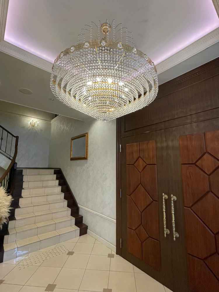 ウィズリー玄関、披露宴会場、控え室がある建物