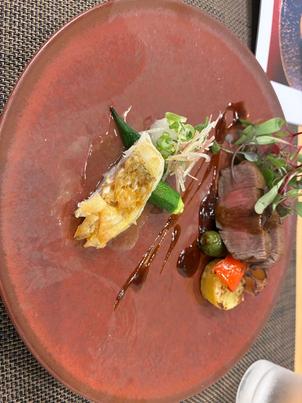 試食させていただいたメインのお魚・お肉料理です。
