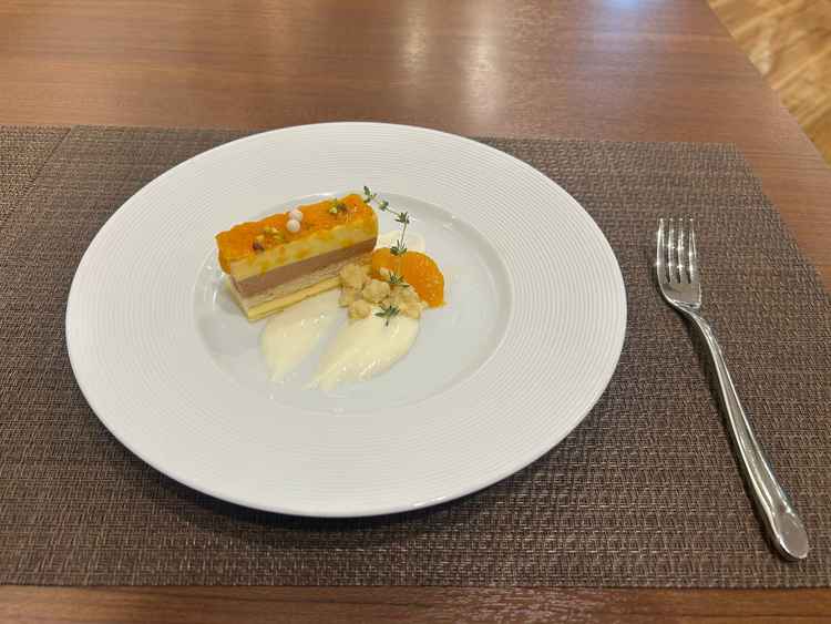 デザートもさっぱりしていて美味しかったです。料理については、総じて高級感がありました。