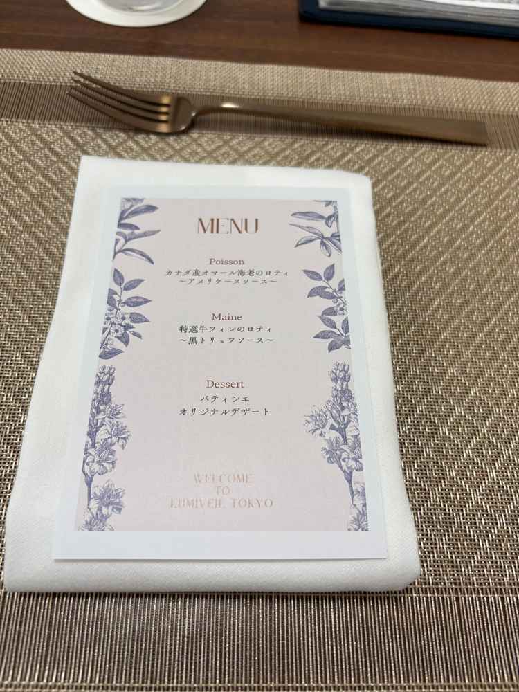 食事メニュー、デザートもおしゃれで季節のものが使われており美味しかったです。