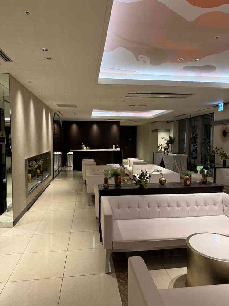 ゲストの待機スペース。プリクラを撮れる機会もあって楽しそう