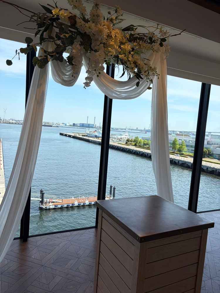 挙式会場の新郎新婦目線。