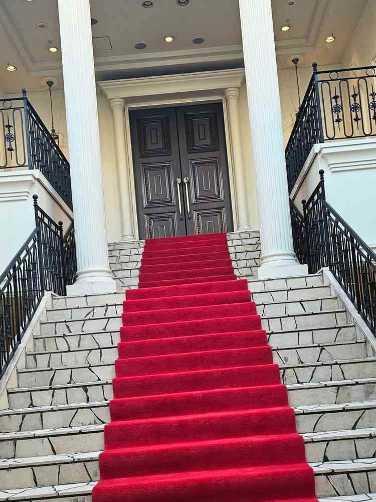 チャペルまでの階段。