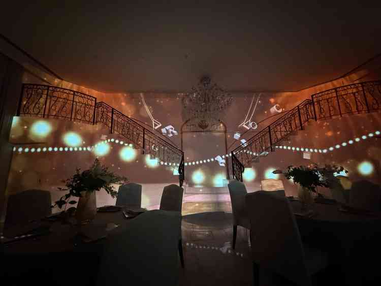 披露宴会場のプロジェクションマッピング