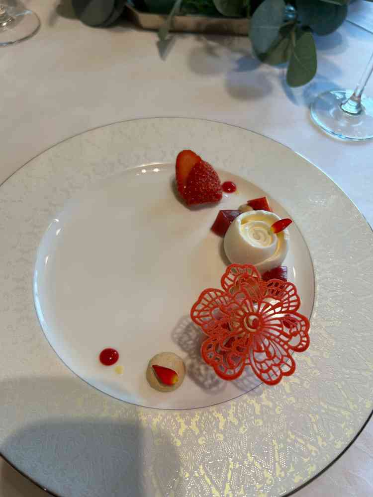 試食会のデザート。味だけでなく、視覚的にも美しい盛り合わせが素敵でした。