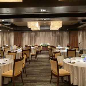 披露宴会場カーテン閉めたバージョン