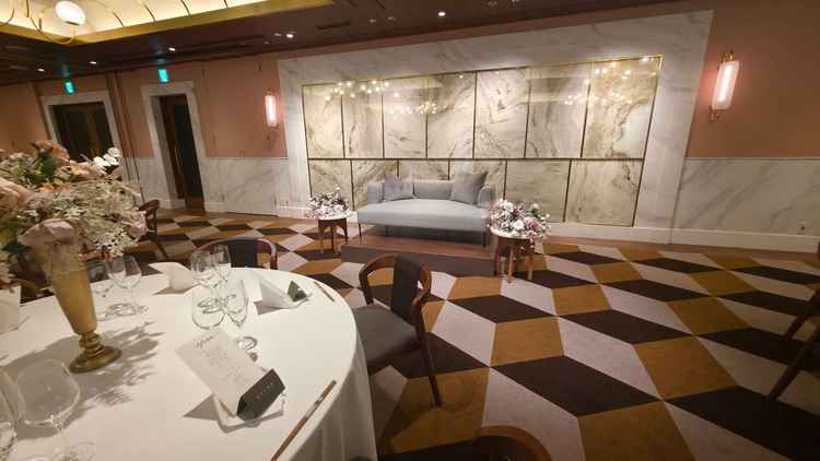 50名以上用の規模の披露宴会場。