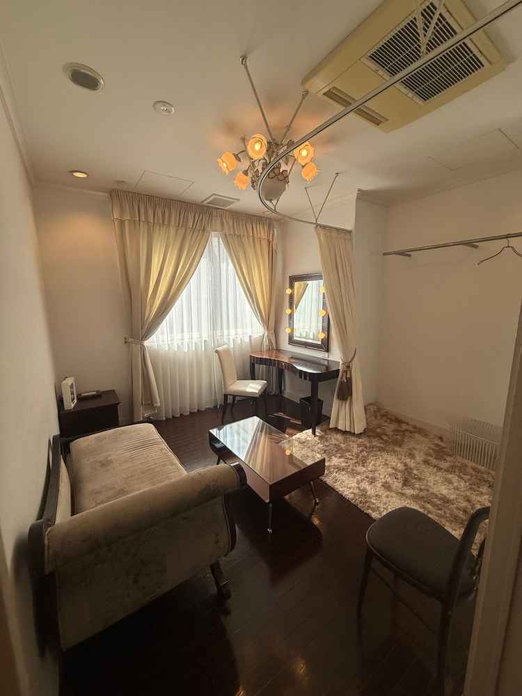 新郎新婦用の控室です。ゲストと鉢合わせない工夫があります。