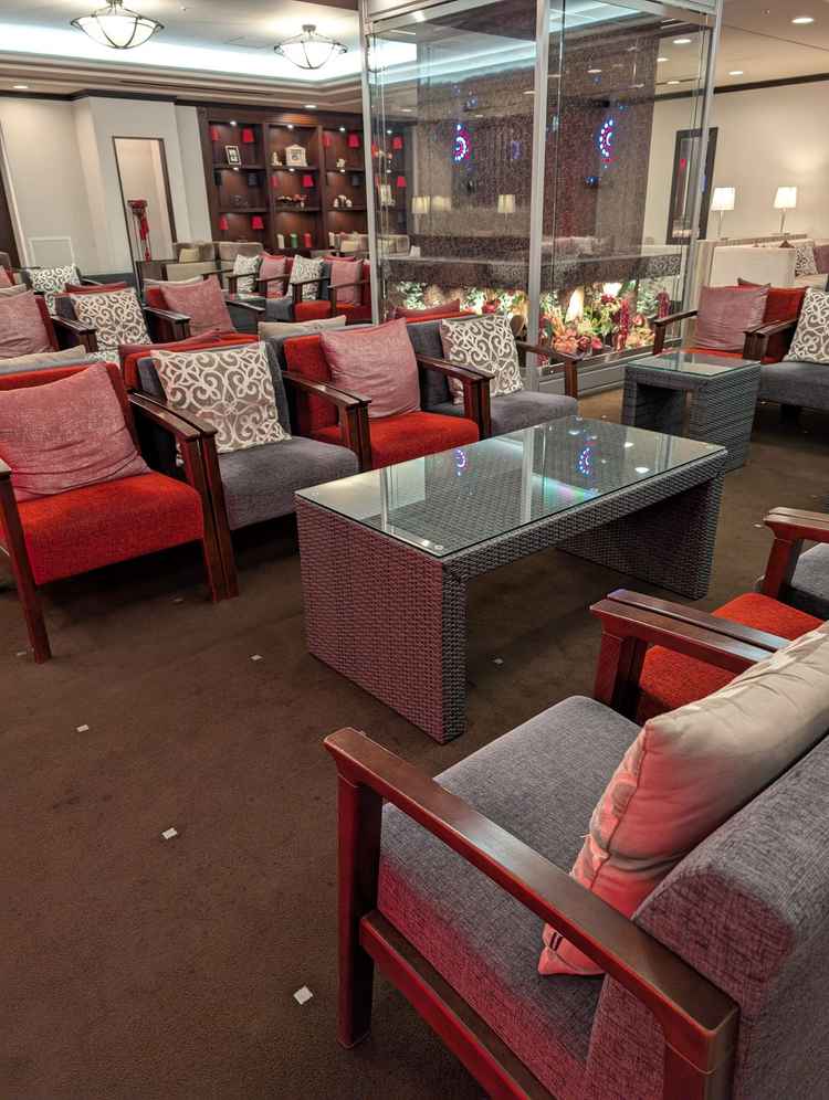 持ち込みありの休憩室でゲストにゆっくりしてもらえそう。