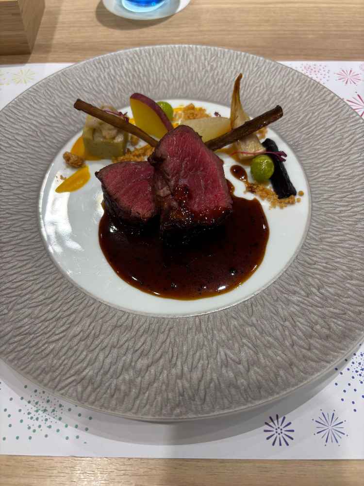 試食のメイン料理。トリュフソースが味わい深く美味しかったです。