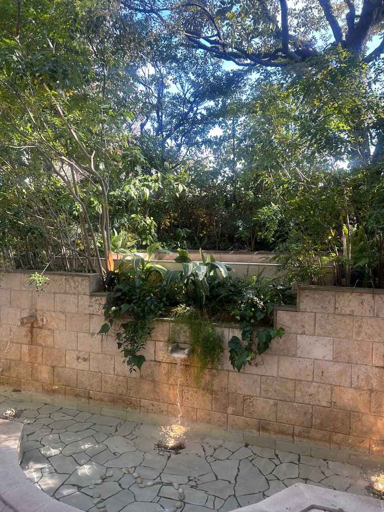 披露宴会場横にある中庭です。都会の式場とは思えない雰囲気が◎