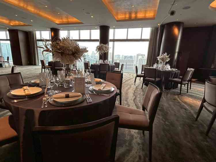 昼夜問わず眺望がよく、ゆとりある空間とシックな雰囲気が素敵でした。