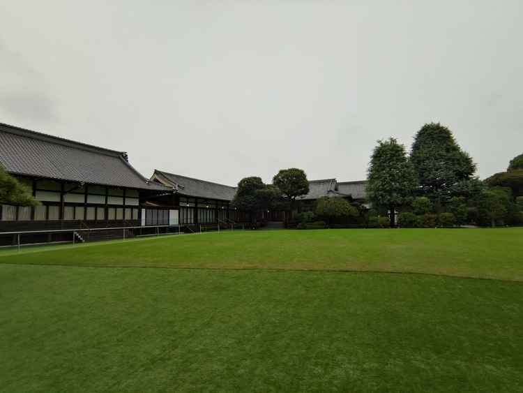 明治記念館の中庭も見させてもらい、ここでは式当日記念写真を撮る時間を確保してもらえるそうです。