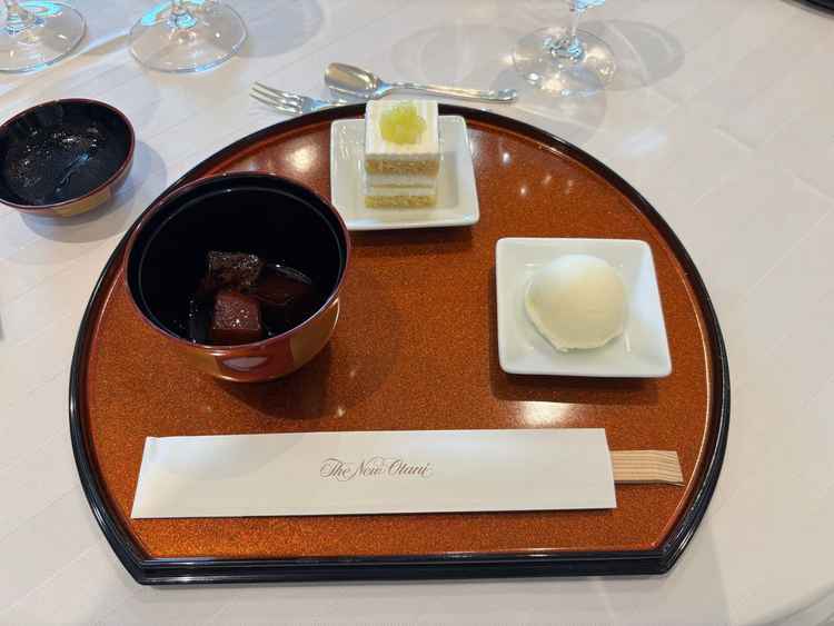 試食で出てきたデザートの写真です。