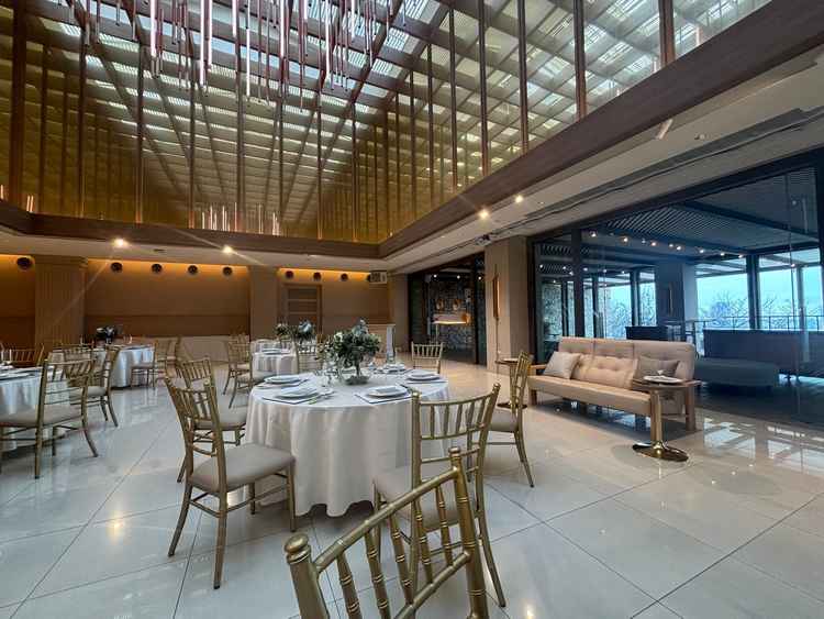 3つの披露宴会場の中で、1番新しくリニューアルされた会場とのことです。