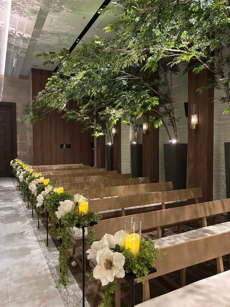 挙式会場の座り心地のよい椅子