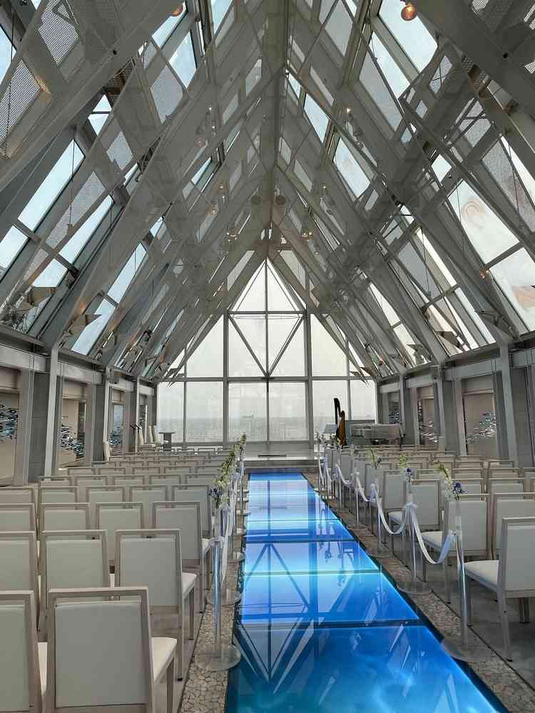 クリスタルチャペル内