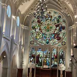 チャペル内部です。ステンドグラスがとても素敵でした。