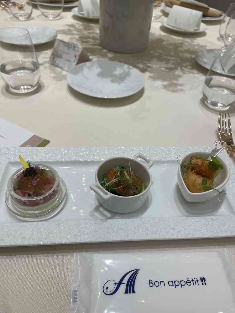 前菜、前温菜、魚料理ということで、本当に美味しかった。