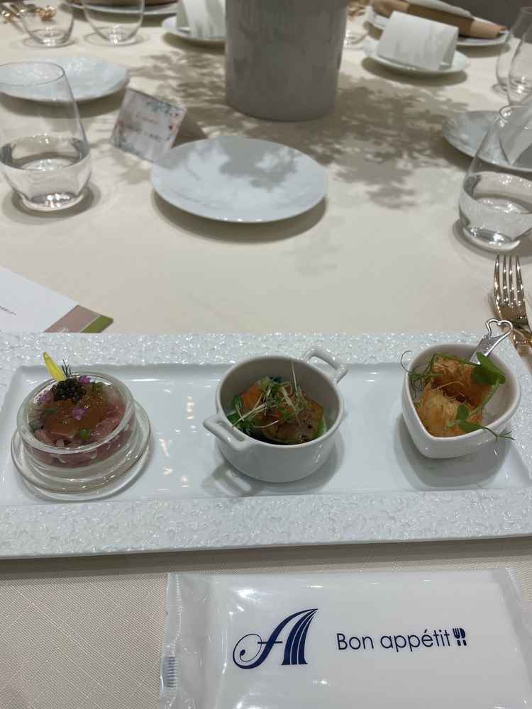 前菜、前温菜、魚料理ということで、本当に美味しかった。