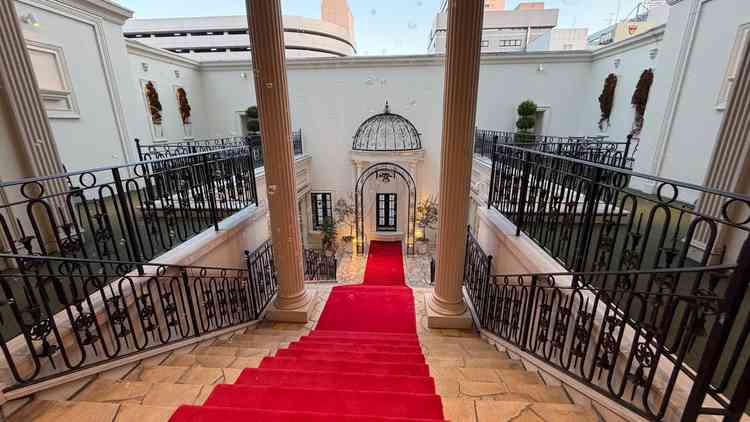 チャペルに向かう階段