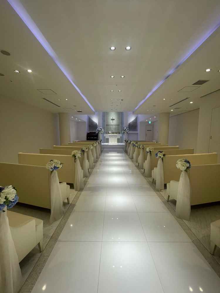 白くて素敵なチャペルでした！